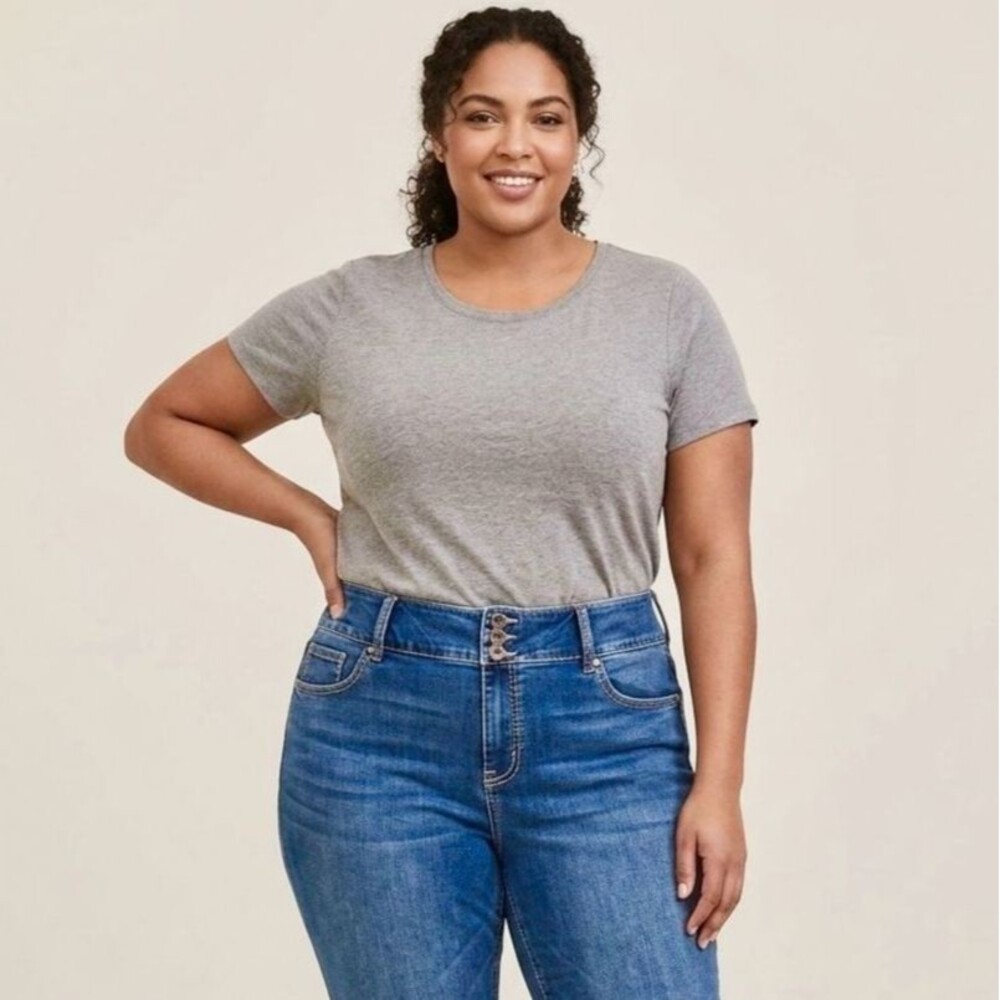 Torrid Super Soft Jeggings Medium Wash 3-Button Fly Jeans 26R